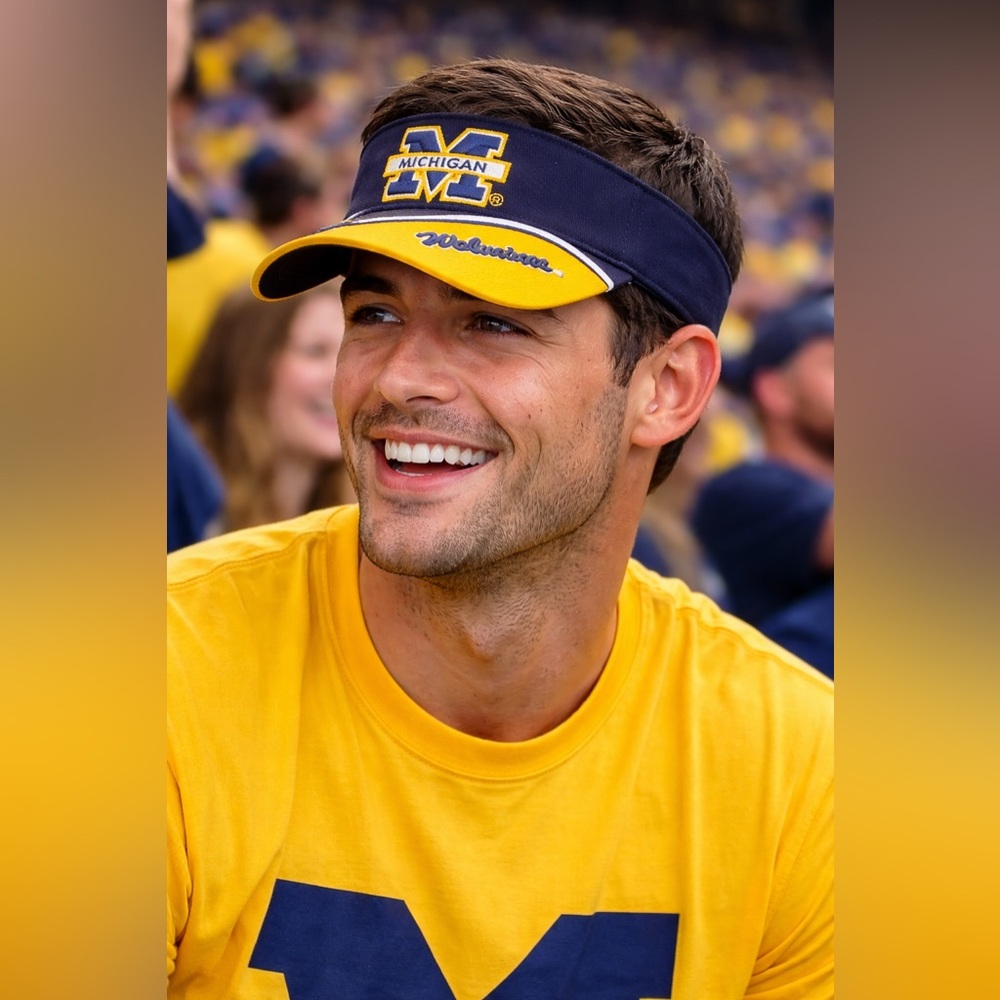 Michigan Wolverines Visor Hat Colosseum Navy Gold NCAA Adjustable NWT Sports